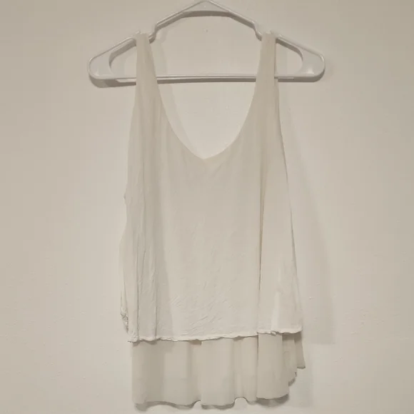 Ambiance Cream Asymmetrical Tiered Sleeveless Tank Top - Picture 3 of 3